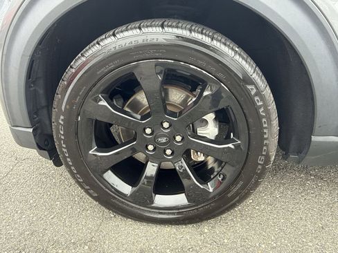 Used 2023 Ford Explorer ST-Line w/ Class IV Trailer Tow Package image 8