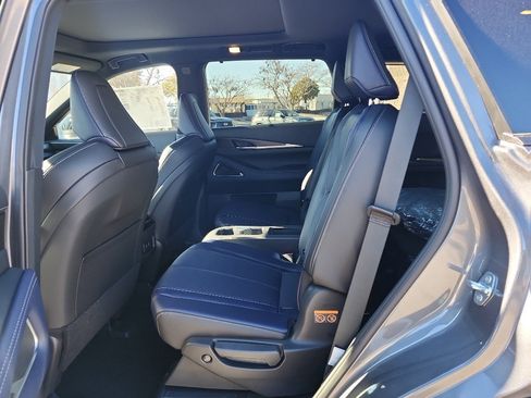 New 2026 INFINITI QX60 Sport image 11