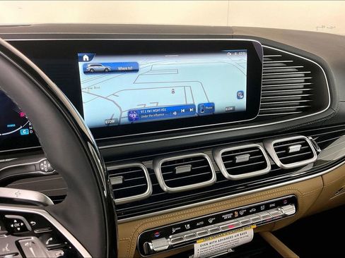 New 2026 Mercedes-Benz GLS 580 4MATIC image 7