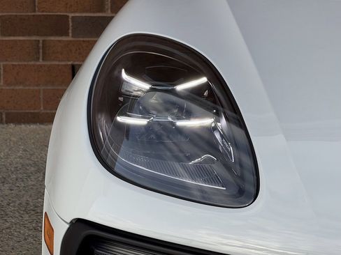 New 2026 Porsche Macan S image 12