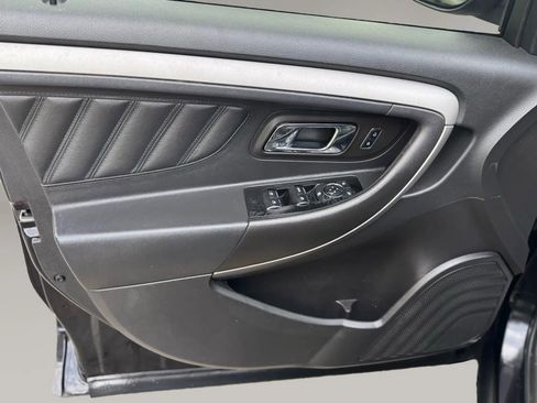 Used 2016 Ford Taurus SEL FWD image 10
