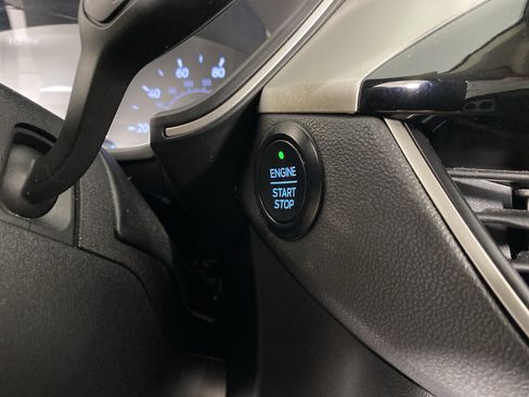 Used 2020 Ford Escape SE FWD image 25