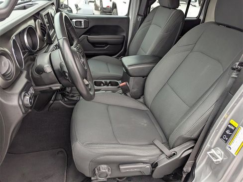 Used 2021 Jeep Wrangler Unlimited Sport image 12