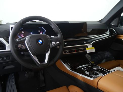 Used 2026 BMW X5 xDrive40i w/ Climate Comfort Package AWD/4WD image 17