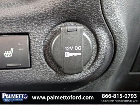 Used 2017 Jeep Wrangler Unlimited Sahara image 23