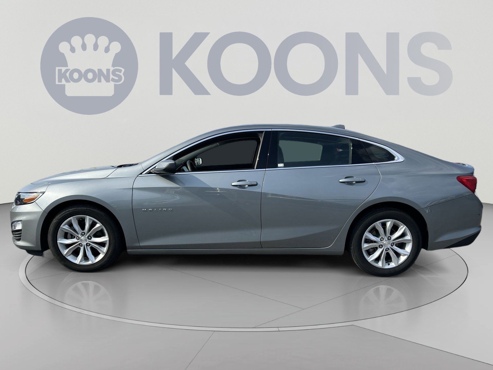 Used 2024 Chevrolet Malibu LT FWD image 2