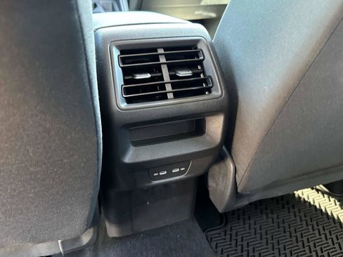 Certified 2025 Volkswagen Tiguan S FWD image 15