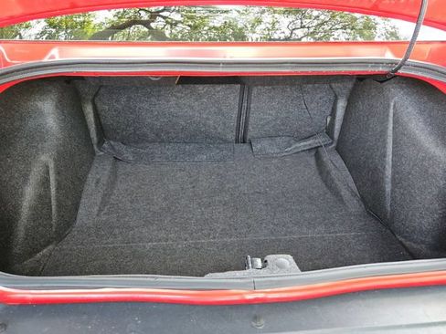Used 2015 Dodge Challenger SRT Hellcat RWD image 13