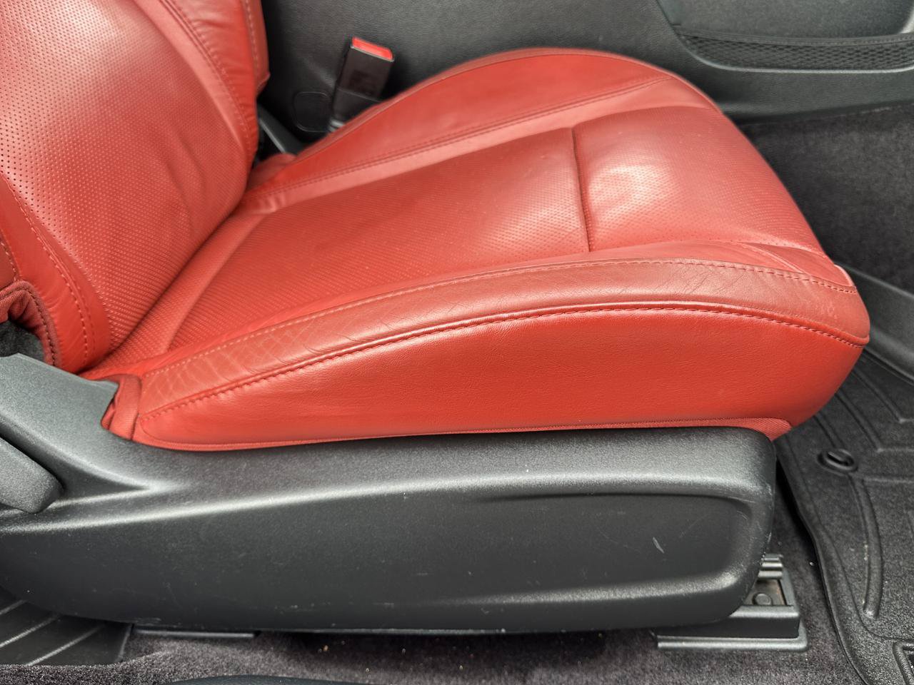 Used 2017 Dodge Challenger GT AWD/4WD image 35