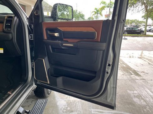 New 2023 RAM 3500 Limited image 23