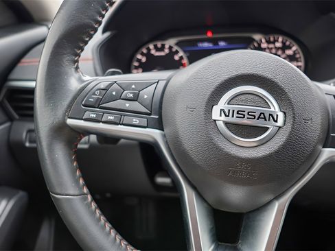 Used 2022 Nissan Altima 2.5 SR image 14