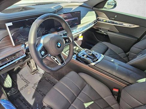 New 2025 BMW 760i xDrive w/ Executive Package image 3