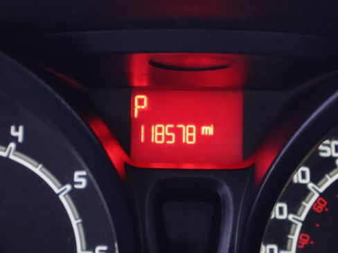 Used 2012 Ford Fiesta S FWD image 30