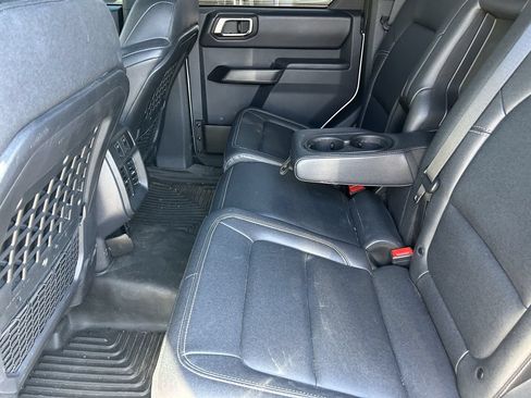 Used 2025 Ford Bronco Badlands AWD/4WD image 13