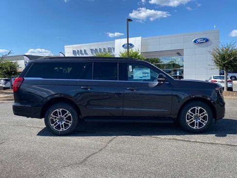 New 2025 Ford Expedition Max Active image 3