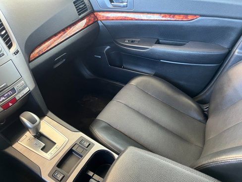 Used 2012 Subaru Outback 2.5i Limited w/ Moonroof Pkg image 24