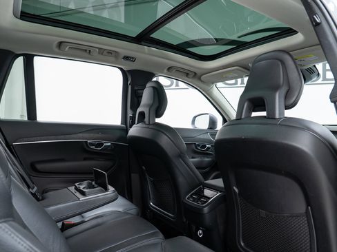 Used 2020 Volvo XC90 T6 Momentum image 23