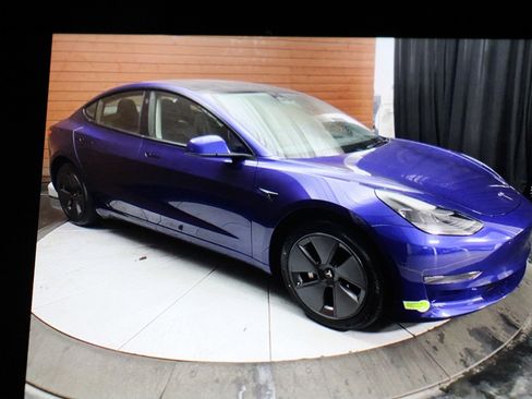 Used 2023 Tesla Model 3 Standard Range image 22