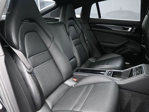 Used 2018 Porsche Panamera 4S image 24