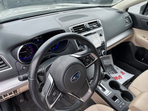Used 2018 Subaru Outback 2.5i Premium image 7