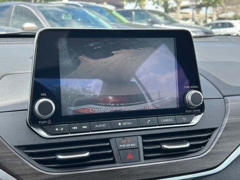 Used 2025 Nissan Altima 2.5 SV FWD image 28