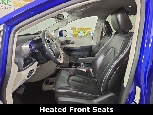 Used 2019 Chrysler Pacifica Limited image 12