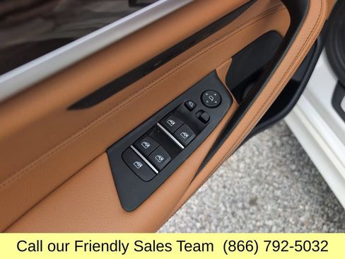 Used 2020 BMW 530i xDrive w/ M Sport Package AWD/4WD image 14