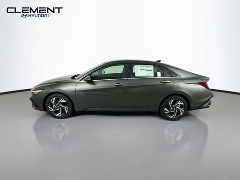 New 2026 Hyundai Elantra Limited FWD image 4