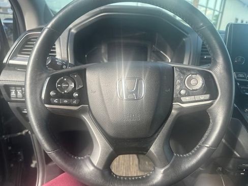 Used 2023 Honda Odyssey Elite image 4