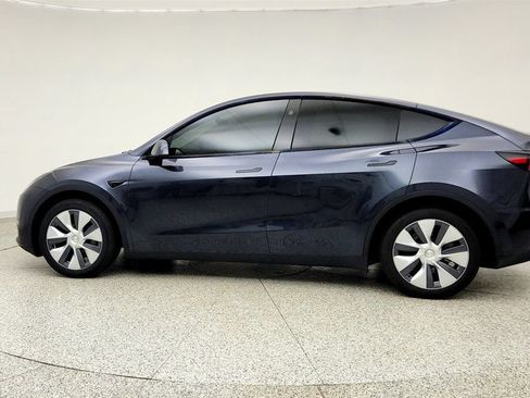 Used 2024 Tesla Model Y Long Range AWD/4WD image 8