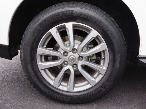 Used 2016 Nissan Pathfinder SV AWD/4WD image 44