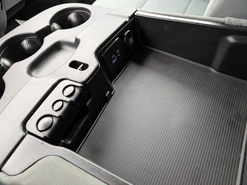 Used 2017 RAM 1500 Express image 34