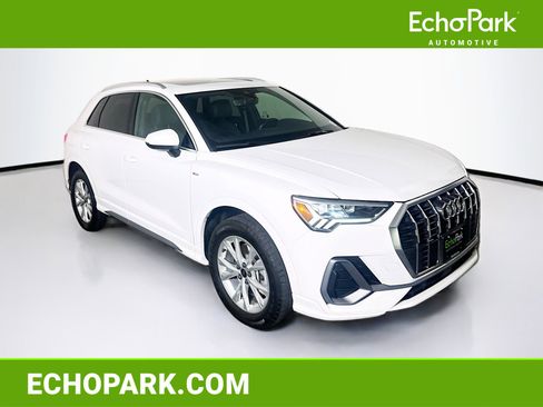 Used 2024 Audi Q3 2.0T Premium image 1