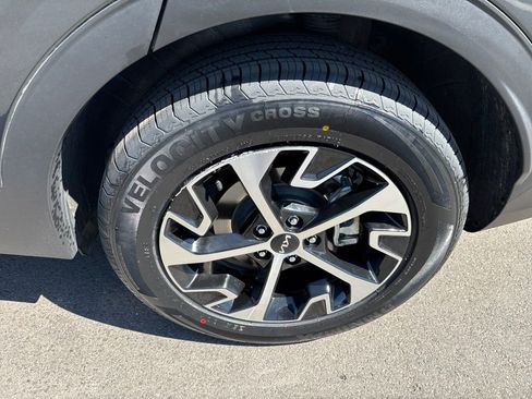 Certified 2025 Kia Sportage EX AWD/4WD image 16