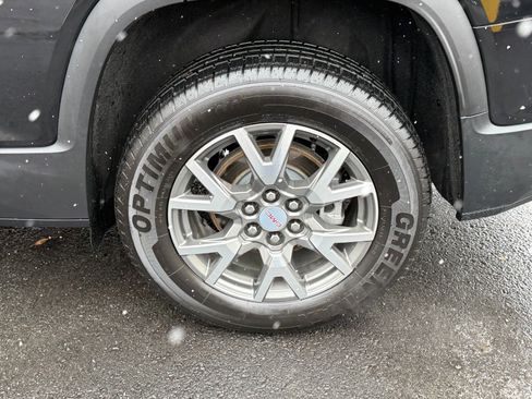 Used 2023 GMC Acadia SLE w/ Driver Convenience Package image 10