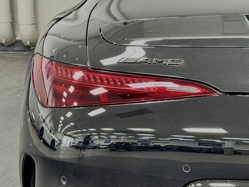 Used 2024 Mercedes-Benz SL 63 AMG 4MATIC image 12
