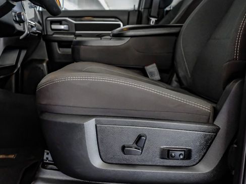 Used 2024 RAM 2500 Big Horn w/ Sport Appearance Package image 31