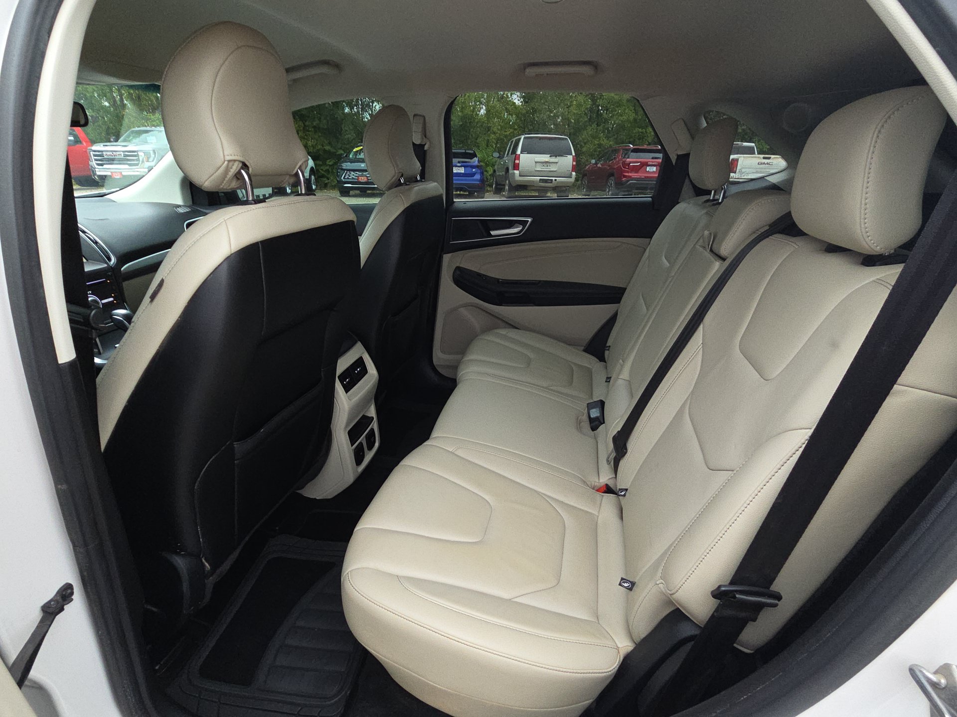 Used 2018 Ford Edge Titanium w/ Technology Package AWD/4WD image 28