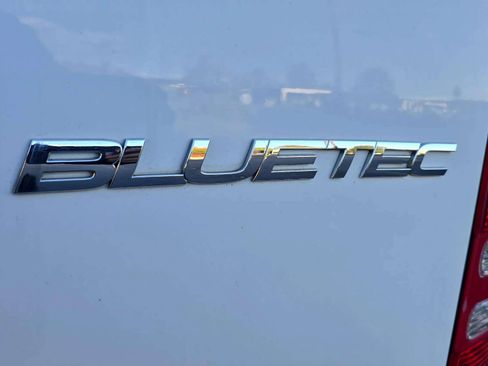 Used 2014 Freightliner Sprinter 3500 image 22