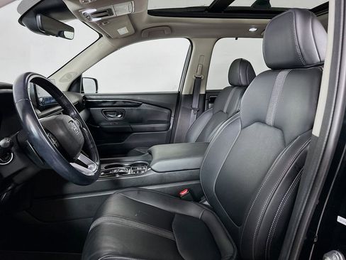 Certified 2023 Honda Pilot Touring image 8