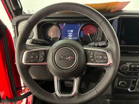 Used 2025 Jeep Wrangler Unlimited Sahara w/ Safety Group image 22