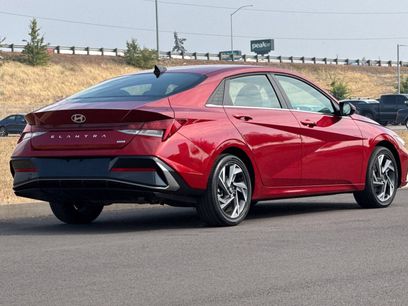 Used 2025 Hyundai Elantra Limited