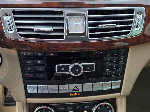 Used 2012 Mercedes-Benz CLS 550 4MATIC image 25