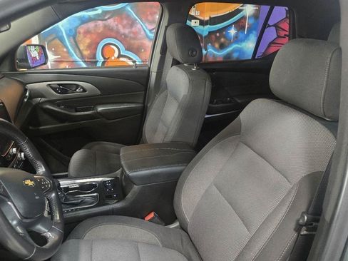 Used 2022 Chevrolet Traverse LT AWD/4WD image 10