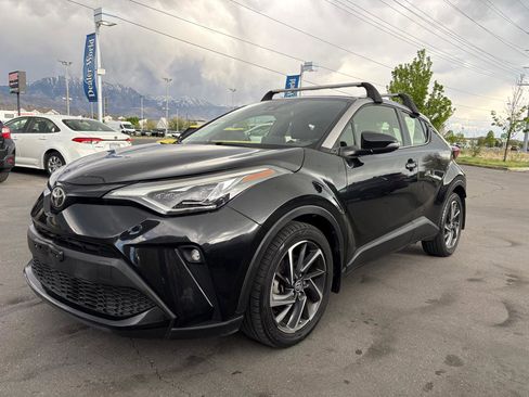 Used 2021 Toyota C-HR Limited FWD image 3