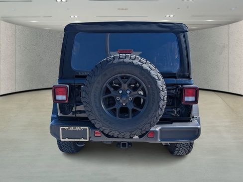 Used 2024 Jeep Wrangler Willys image 4