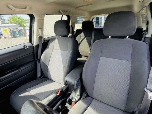 Used 2016 Jeep Patriot Sport w/ Power Value Group AWD/4WD image 15