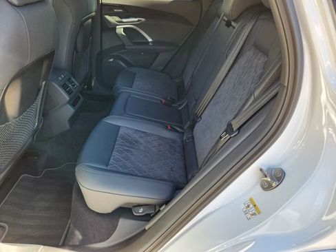 New 2025 Audi SQ5 Premium Plus AWD/4WD image 28