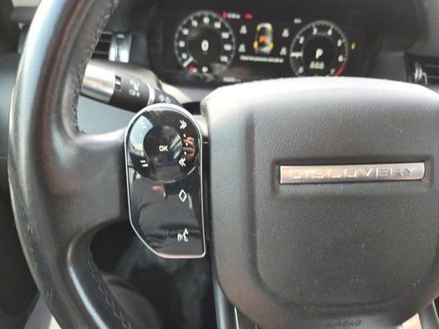 Used 2020 Land Rover Discovery Sport SE image 6