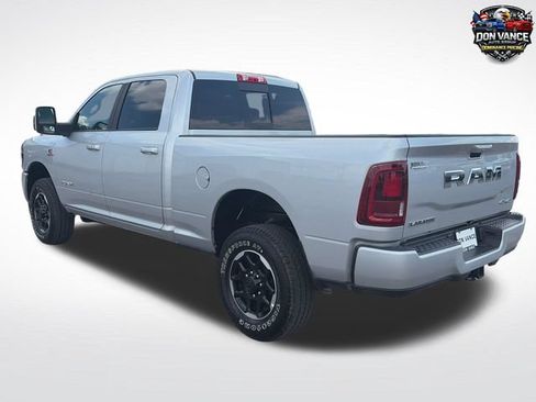 Used 2026 RAM 2500 Laramie AWD/4WD image 3